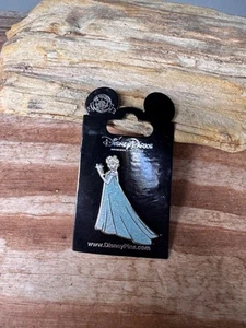 Disney Frozen Elsa Pin Frozen Blue Dress 2014 - Picture 1 of 5