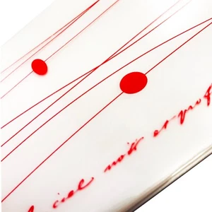 Einzelner Rosenärmel 45 x 13 x 3 cm Kursivmuster rot - Bild 1 von 1