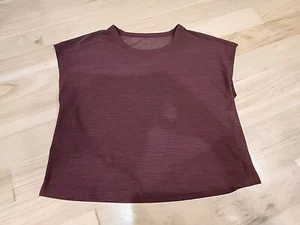 Old Navy Active breathe on Burgundy mesh back Cropped Muscle Tank Small Euc - Picture 1 of 6