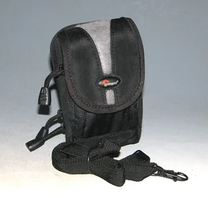 Lowepro Rezo 15 Camera Case - Black - Picture 1 of 3