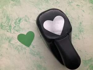 Sale Stampin’ Up Large Love Full Heart punch Cutter - whale tail 45mm - Picture 1 of 3