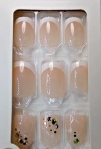 IMPRESS NAILS PRESS ON Short - Francese lucido con accenti di gemma - Foto 1 di 4