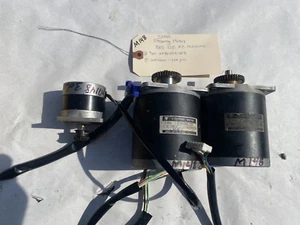 M148 Brother Máquina de Bordar BES-1210AC Motor Set 2 - KP86SM2-003 y 1 desconocido - Imagen 1 de 4