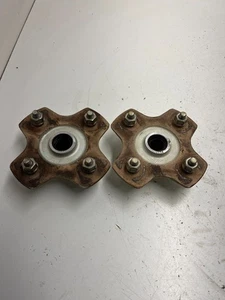 03 2003 Honda Foreman 450 Trx450fm OEM GOOD Rear Back Wheel Hub Hubs Lugs Lug - Picture 1 of 6