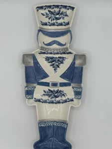 Southern Living NUSSKNACKER SERVIERPLATTE TABLETT blau und weiß 14 x 7" Neu mit Etikett - Bild 1 von 7