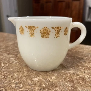 Vintage Pyrex Corning Schmetterling Gold Muster Milchkännchen 722 Corelle 6 Unzen USA - Bild 1 von 13