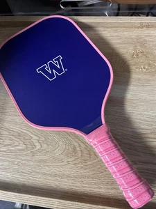 Washington Huskies Pickleball Paddle rosa viola (nuovo NCAA) - Foto 1 di 3