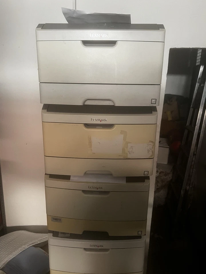 LEXMARK E260DN NON FUNZIONANTE PER PEZZI DI RICAMBIO - Immagine 1 di 2