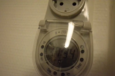 Elro TE 624 Digitale Zeitschaltuhr Timer Dämmerungssensor für Außen IP44 - Bild 1 von 3