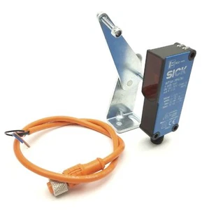 SICK WT18-3P430 Photoelectric Proximity Sensor 50-600mm PNP 10-30VDC w/Mount - Picture 1 of 9