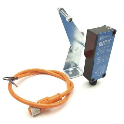SICK WT18-3P430 Photoelectric Proximity Sensor 50-600mm PNP 10-30VDC w/Mount - Image 1 of 4