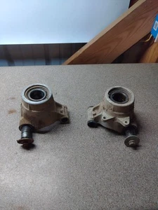 1999 Polaris Sportsman 500 Axle Carrier Knuckle Right Rear Left Pair - Picture 1 of 3