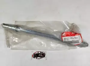*NOS* HONDA Fourtrax (TRX 250 X) OEM Swingarm pivot shaft bolt arm - Picture 1 of 2