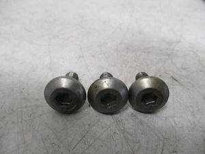 Screws Chain Guard Swingarm Kawasaki Z1000 ZRT00A 03-07 - Picture 1 of 2