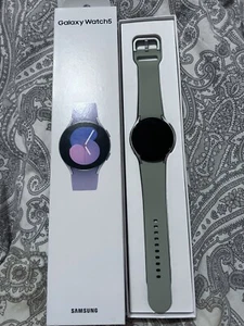 Samsung Galaxy Watch 5 - Picture 1 of 4