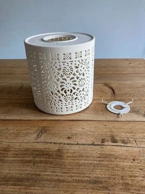 Cerámica Crema Pantalla Colgante Pantalla Oriente Medio Diseño Encaje Marroquí 1 de 3 Foto 1 de 4