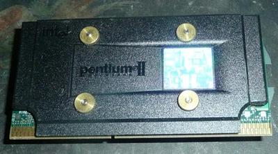 VINTAGE Intel Pentium II 400MHz SL3EE P2 Slot 1 CPU Processor - Image 1 of 2