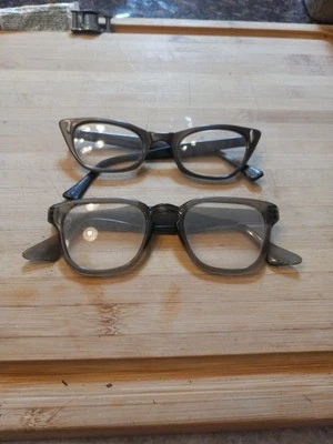 Lote de 2 pares de monturas de gafas vintage como están ojo de gato y venta de bienes raíces redondas  Foto 1 de 4