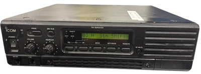 ICOM IC-FR4000-3 UHF FM repetidor con cable de alimentación Foto 1 de 4