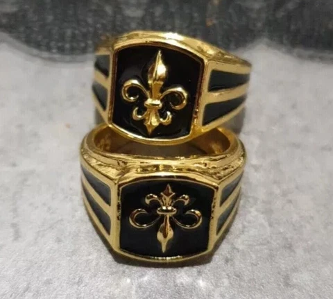 New Orleans Saints Men's Gold Plated Fleur De Lis Polished Signet Ring Cover
