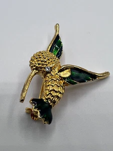 Vintage Gold Tone Hummingbird w/ Green Enamel wings and Crystal Eyes Brooch Pin - Picture 1 of 10