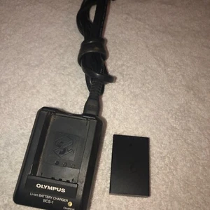 Olympus BLS-1 CHARGER And 1 BLS-1 Li-ion Battery - Picture 1 of 5
