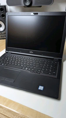 Fujitsu Lifebook E559 i5-8265U 8GB 256GB 15,6" FHD Win11 Sehr Gut - Bild 1 von 4