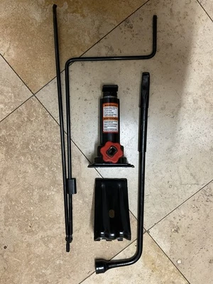 Ford Econoline E-150 1994-2014 gato con herramientas OEM Foto 1 de 4