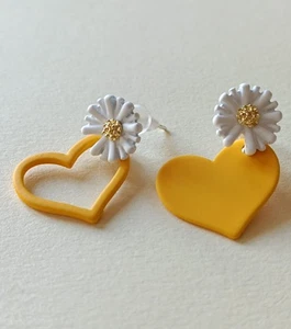 Yellow White Daisy Heart Asymmetrical Drop Earrings, Womens Jewellery, UK Seller - Picture 1 of 5