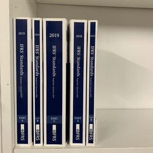 Set of IFRS Standards Books 2018 + 2019 Bundle X5 V23 - Imagen 1 de 5