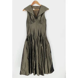 Teri Jon by Rickie Freeman Seide olivgrün Plissee Midi Cocktailkleid Gr. 8 - Bild 1 von 9