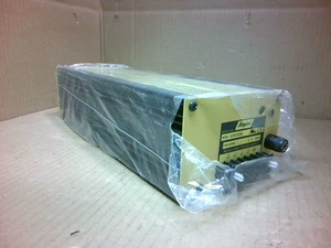 Acopian B24G500M Alimentatore Regolato 110VAC Ingresso a 24VDC 5A Uscita G13 - Foto 1 di 3
