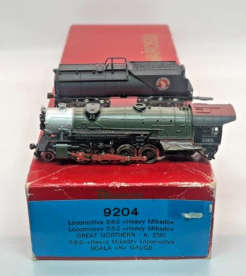 N Scale Rivarossi 9204 2-8-2 Heavy Mikado "Great Northern" Loco With Freight Car - Image 1 of 4