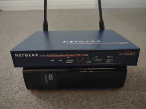 Netgear FR114P 100 Mbps 4-Port 10/100 Wireless Router (FR114PNA) - Bild 1 von 1