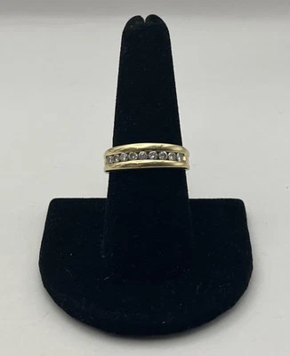 Anillo de oro amarillo de 14K con diamantes  Foto 1 de 4