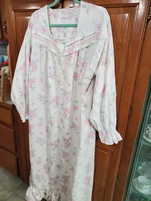 Adonna Women's Flannel Nightgown Size L - Image 1 of 4