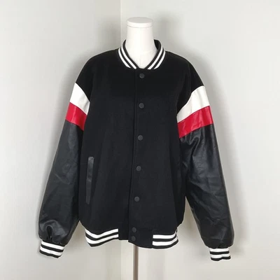 Chaqueta Universitaria Hello Kitty and Friends Forever 21 Negra NUEVA con Defecto XL Foto 1 de 4