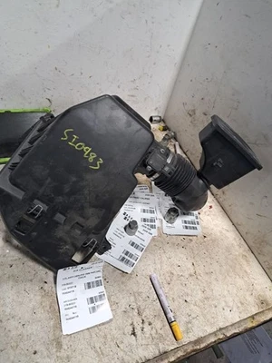 Carcasa de filtro de aire/purificador de aire 2009 528i Sku#4244119 Foto 1 de 4