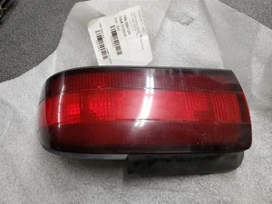 Cuarto de luz trasera derecha para pasajero montado en panel para 93-97 PRIZM 204632 - Imagen 1 de 2