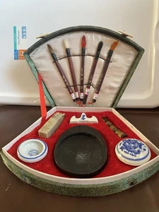 Vintage chinesische Kalligraphie 5 Pinsel Set Tinte Stein Siegel Schreibbox Kit-W528 - Bild 1 von 14