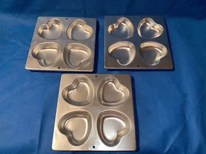 3 sartenes de molde de chocolate, dulces y pastel de aluminio para corazón Wilton - Imagen 1 de 9