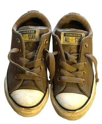 Tênis Converse Youth Chuck Taylor All Star couro marrom tamanho 12 - Imagem 1 de 4