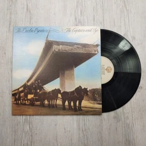 DOOBIE BROTHERS CAPTAIN AND ME WARNER BROS. P10128W Japan VINYL LP - Picture 1 of 4