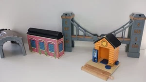 Thomas the Train -Wooden Imaginarium Suspension Bridge, Tunnel, Gas Pump, Shed - Picture 1 of 12