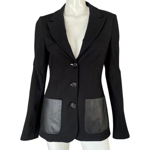 Chaqueta Bailey 44 Negra con Cierre de 3 Botones y Bolsillos de Cuero Pequeña - Imagen 1 de 8