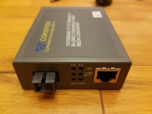 CVT100W2B(SM-20) 10/100Base-TX to 100Base-FX Dual Wavelength Media Converter - Picture 1 of 7