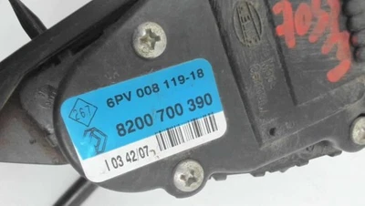 Potentiometre de pedale de gaz d'accelerateur RENAULT ESPACE 4 PHASE 2 - Photo 1/4