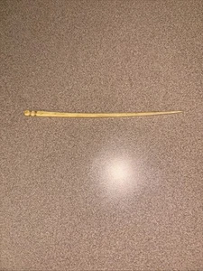 Vintage Bone Crochet Hook - Picture 1 of 3