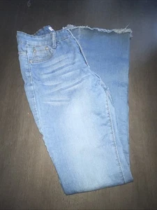 Red Bottoms Size 7/28 Spandex Waste Boot Cut Juniors Jeans - Picture 1 of 12