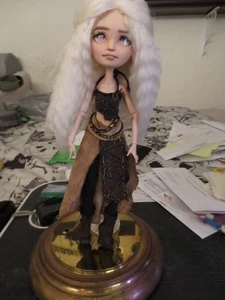 Game of Thrones: OOAK Daenerys Targaryen Mother of Dragons Figur - Bild 1 von 4